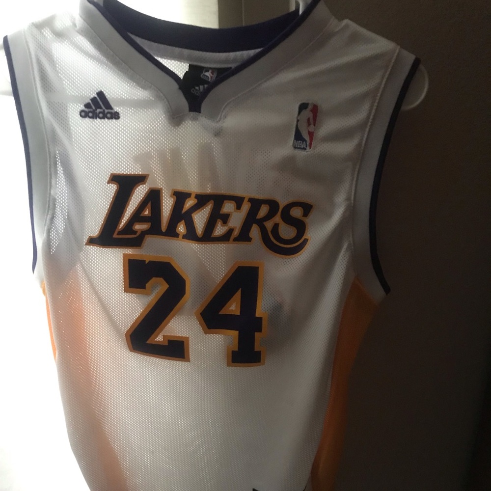 Kobe Bryant LA Lakers youth jersey